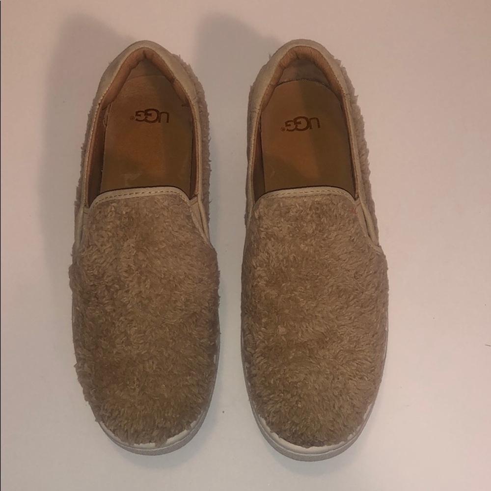 Ugg slides